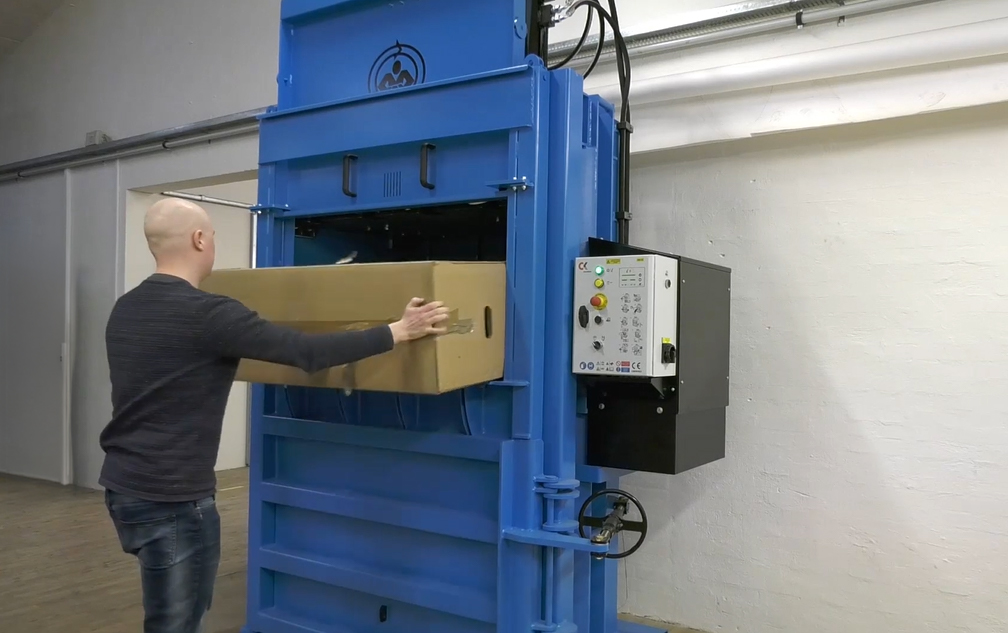 Hydraulisk ballepresser fra Mil-tek